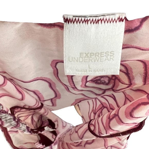 3/$30 🍂 Express Y2K Sheer Roses Cami - Picture 7 of 7